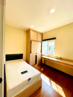 Townhouses for rent : [VR0329] 🔥 18,000 THB/m | Golden Town 3 Bangna-Suanluang |  Near Mega Bangna & Suvarnabhumi Airport! 🔥