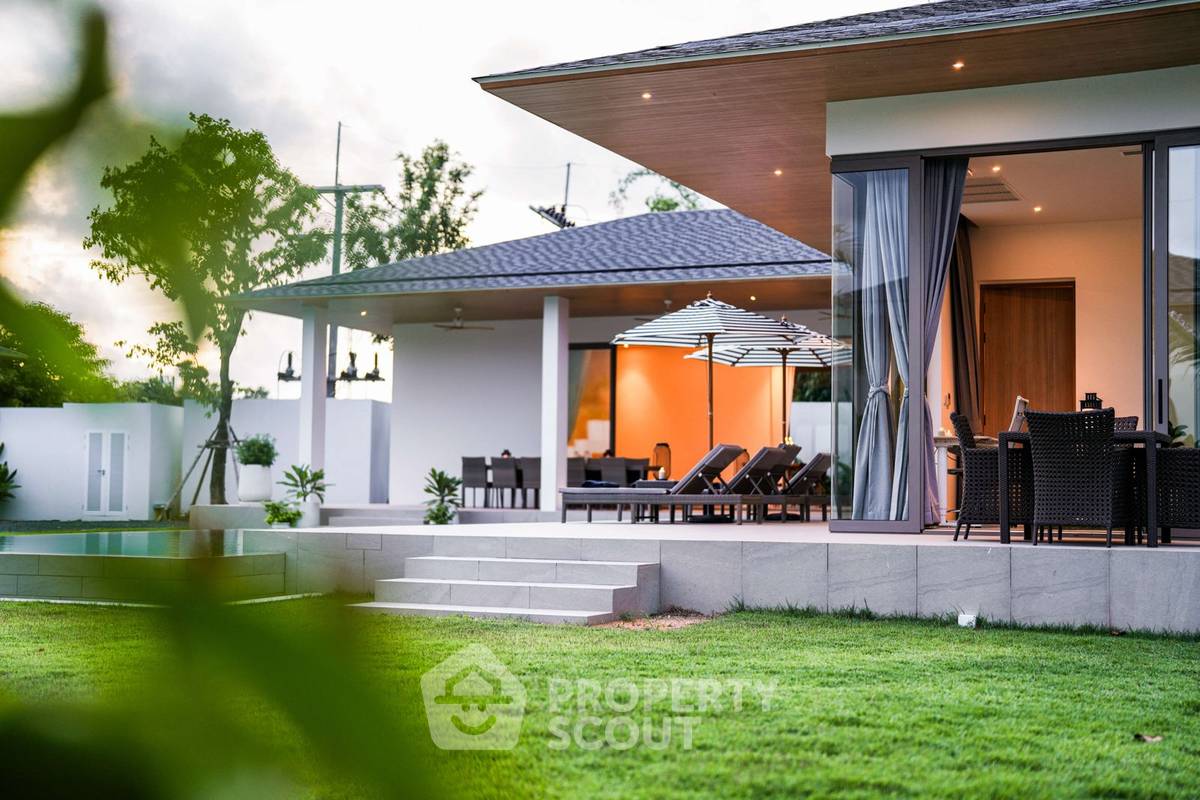 รูป วิลล่า 3-ห้องนอน ใกล้ บางโจ (ID 1543848) - รูปที่ 38/46