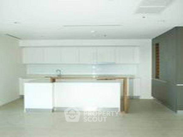 picture 2-BR Condo at The River Condominium near BTS Saphan Taksin (ID 510358) - 4/8