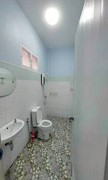 รูป ขายบ้านเดี่ยว ชั้นเดียว 3 ห้องนอน 2 ห้องน้ำ เดินทางสะดวกใกล้แหล่งชุมชน แถวขามใหญ่ - รูปที่ 2/4