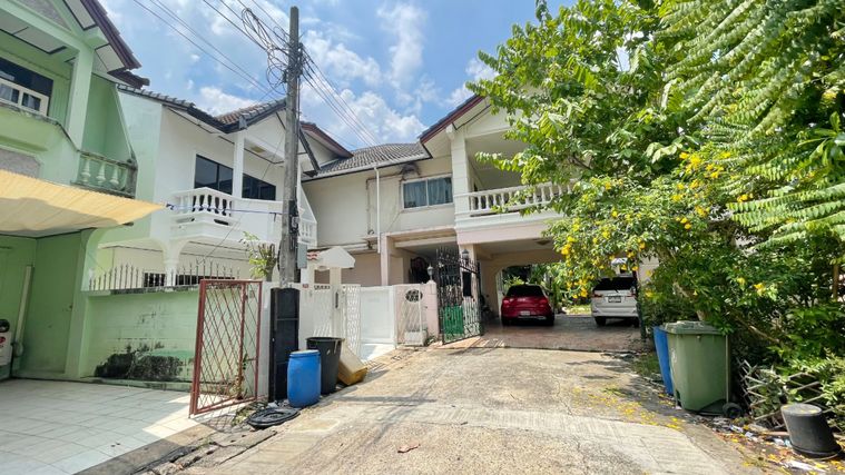 2-bed townhouse for sale, 27 sq wah, Baan Aimumporn 3