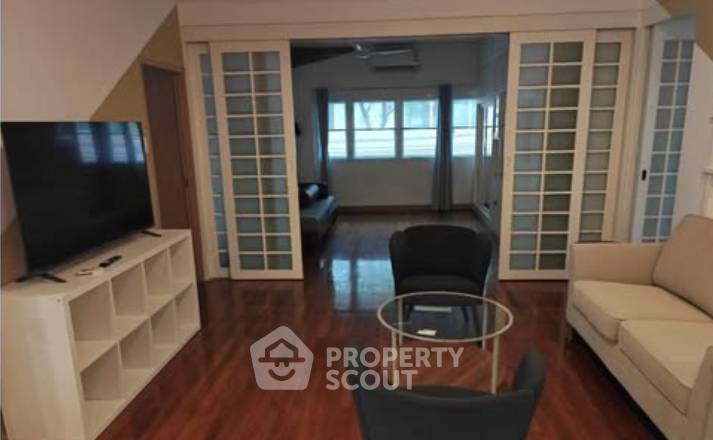 picture 3-BR Condo at Siam Penthouse 2 Condominium near MRT Lumphini (ID 2961029) - 1/3