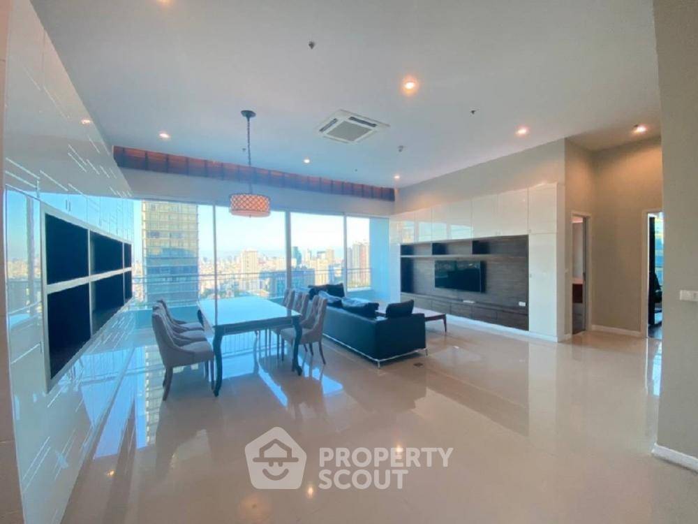 picture 3-BR Condo at Circle Condominium near MRT Phetchaburi (ID 2138651) - 3/17