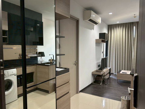 FOR Rent The Line Asoke-Ratchada  Unit 585/281