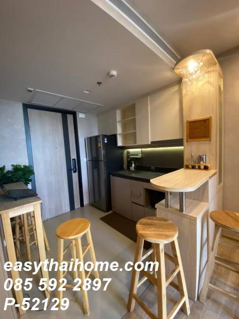 รูป P-52129 — ให้เช่าคอนโด ชั้น 12 OKA HAUS Sukhumvit 36 รูปแบบ 1 ห้องนอน วิวสระว่ายน้ำ ใกล้ BTS ทองหล่อ 085-592-2897 Line: @easythaihome - รูปที่ 2/9