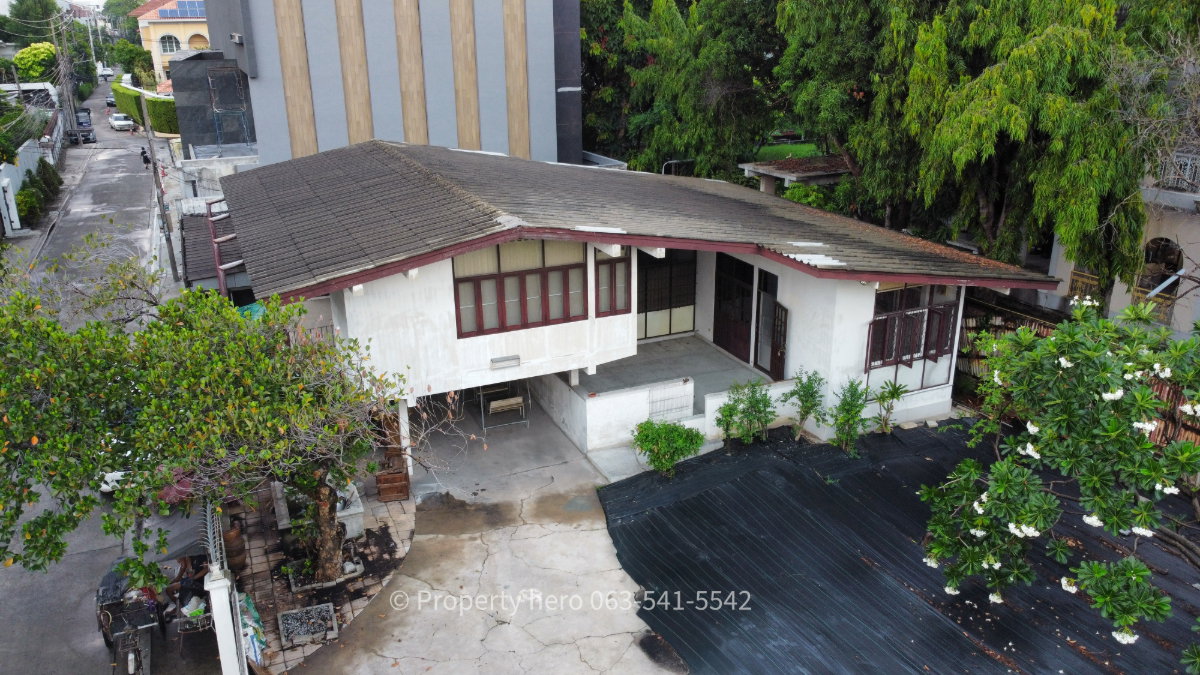 picture House for Rent + Large Land Plot in the Heart of Inthamara 67,000 THB/month - 2/36