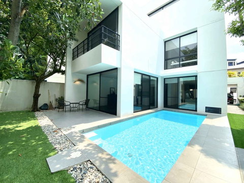 LTHC15591 -Luxury House for Rent Thonglor | Spacious Private Residence | Near BTS Thonglor | 180,000 THB