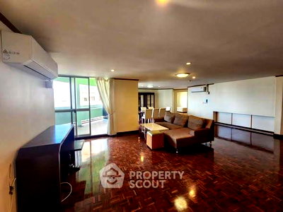 Condos for rent BTS Ekkamai : 4-BR 252 Sqm Condo At Tai Ping Towers Sukhumvit 63, ARL Ramkhamhaeng (ID 2961162)