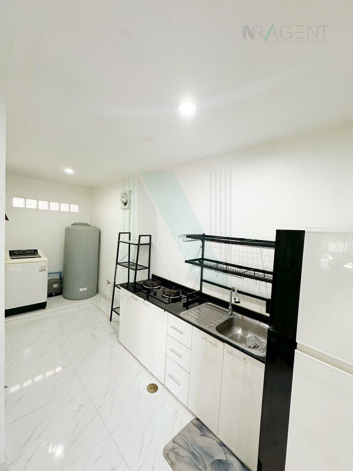 รูป ให้เช่าทาวน์เฮาส์ 2 ชั้น พลีโน่ สุขุมวิท - บางนา 3 ห้องนอน 2 ห้องน้ำ - รูปที่ 5/8