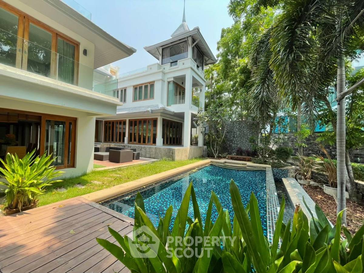 รูป วิลล่า 8-ห้องนอน ใกล้ พัทยาใต้ (ID 2961903) - รูปที่ 2/18