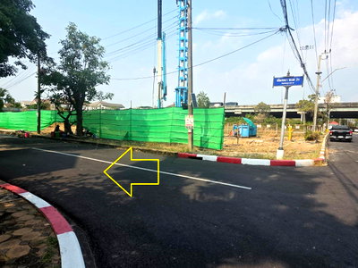 Land for sale Bang Pu Industrial Estate : Land for sale in Mandana Srinakarin Village. Tel. 0999983897