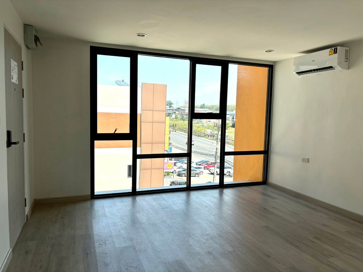 รูป Miracle Condo 5 แยกสนามบินใน ตรงข้ามไทยวัสดุ  2 ห้องนอน size 65sqm. พร้อมเข้าอยู่   - รูปที่ 1/10