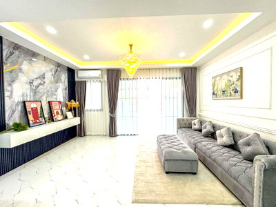 Houses for sale Bang Lamung Chonburi : Renovated Townhouse for Sale East Pattaya