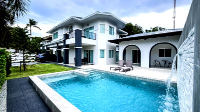 เช่าบ้านเดี่ยว พิพิธภัณฑ์ยางพารา  : Luxury Renovated Pool Villa for Rent East Pattaya