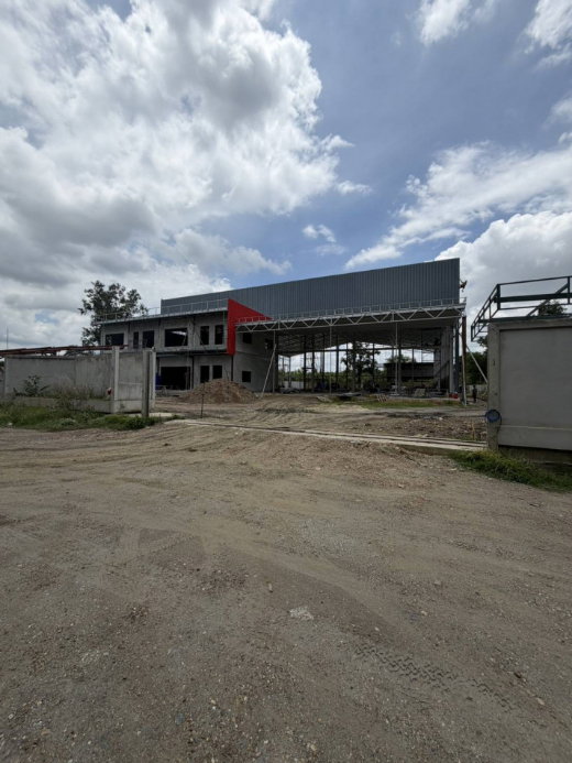 รูป ให้ เช่าโรงงาน สร้างใหม่ เนื้อที่ 4 ไร่ 3,000 ตรม. ผังม่วงลาย ใกล้ นิคม Gateway ฉะเชิงเทรา - รูปที่ 3/8