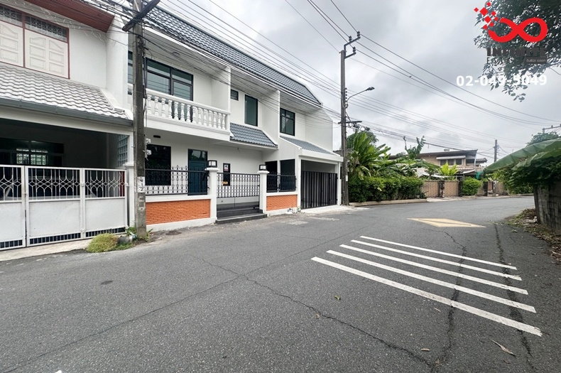 รูป ขายทาวน์เฮาส์ 2 ชั้น 24 ตร.ว. หลังริม ซอยนวมินทร์ 129 ถนนนวมินทร์ บ้านสวย พร้อมเข้าอยู่ - รูปที่ 1/9