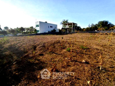 Land for sale : 1,600 m² Land for Sale close to Pattaya (ID 2957020)