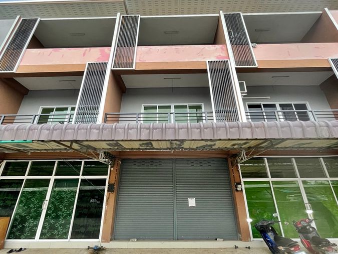 PIEAMSUK PLAZA ,San Kamphaeng District ,CHAIMAI