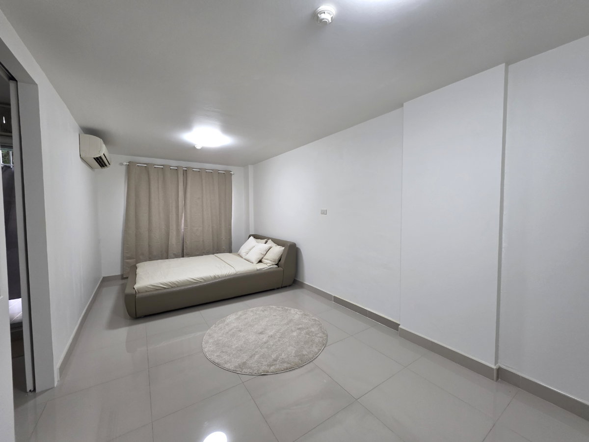 picture Condo near Bodindecha-Ramkhamhaeng School, ready to move in, at "Lumpini Condo Town Bodindecha-Ramkhamhaeng". - 3/8