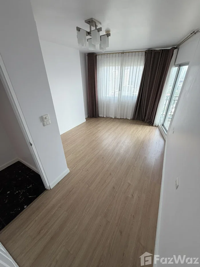 picture Corner Unit 2-Bed Condo for Sale at Supalai Park Ekkamai 6427886 - 10/11