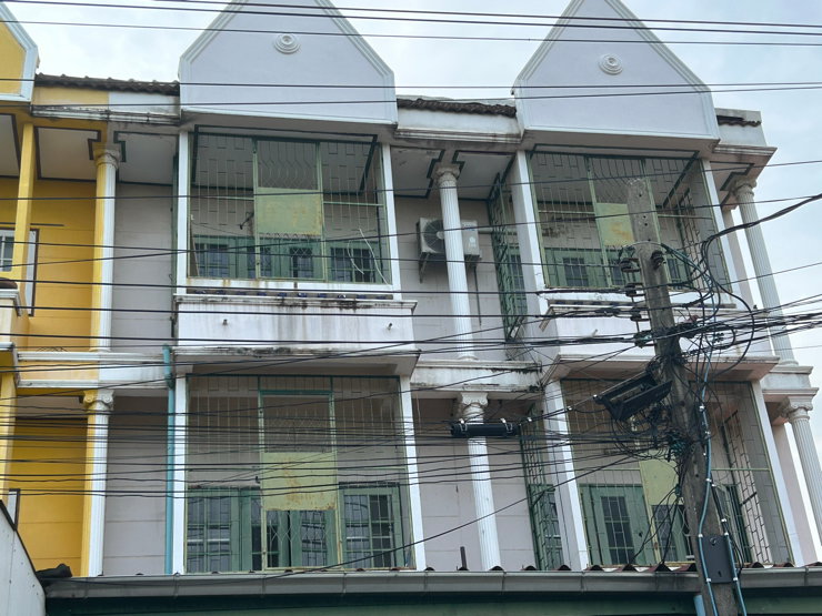 รูป ให้เช่าทาวน์เฮาส์  3 ช  4น3น้ำ รามอินทรา 81 ราคา 9599 ติดสถานีรถไฟฟ้ากม.8 ตรงข้าม รพ. สินแพทย์  - รูปที่ 16/16