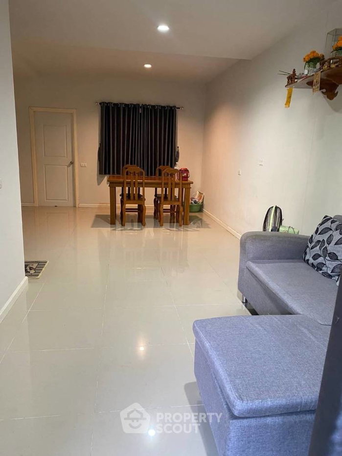 รูป ทาวน์เฮ้าส์ 3-ห้องนอน ใน ละหาร (ID 1889351) - รูปที่ 2/11