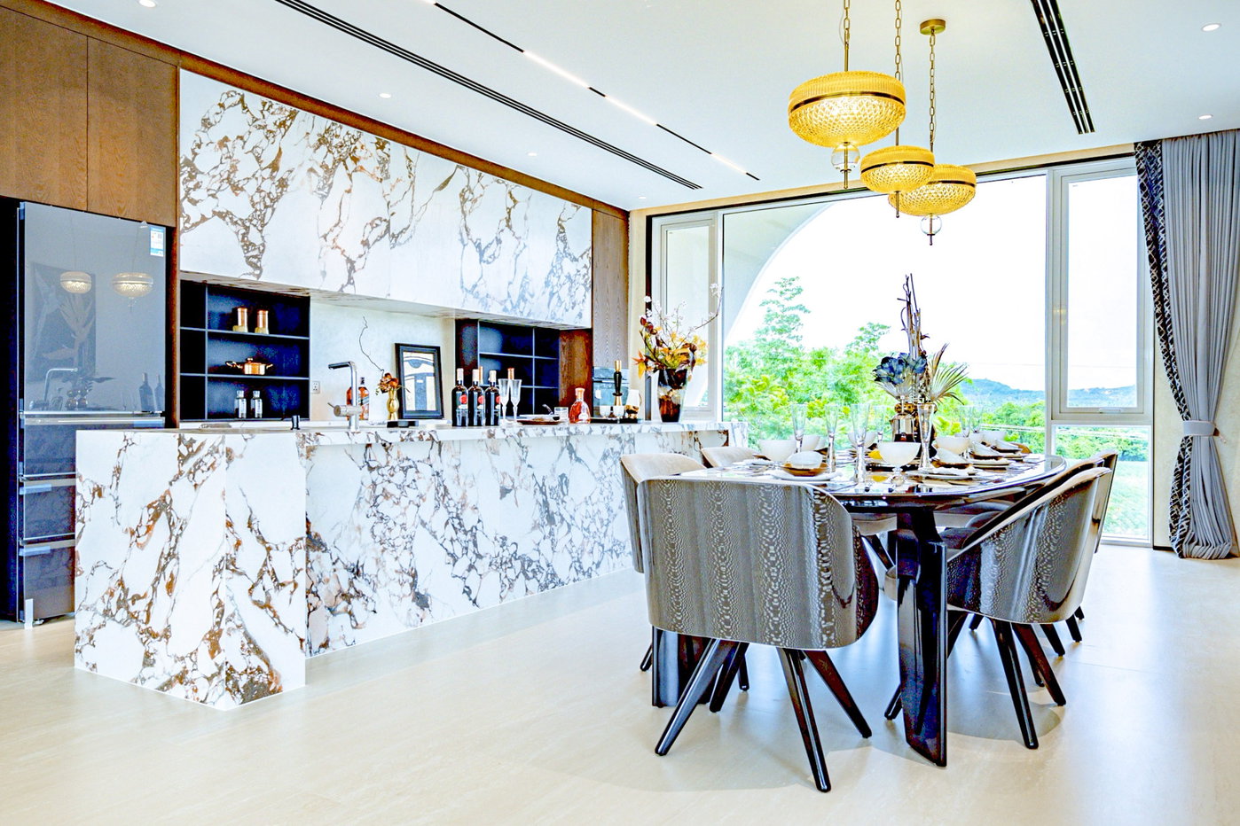 รูป Huay Yai East Pattaya Luxury 3 Storey Villa for Sale - รูปที่ 4/30