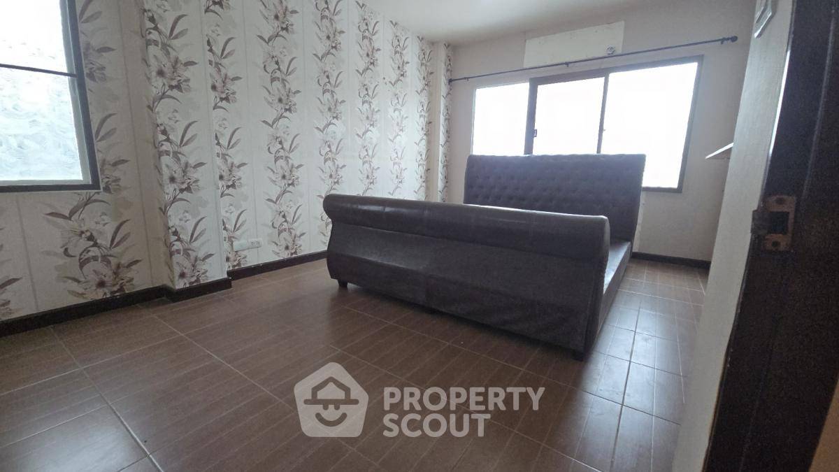 picture 4-BR Townhouse in Hua Mak (ID 1595971) - 9/17