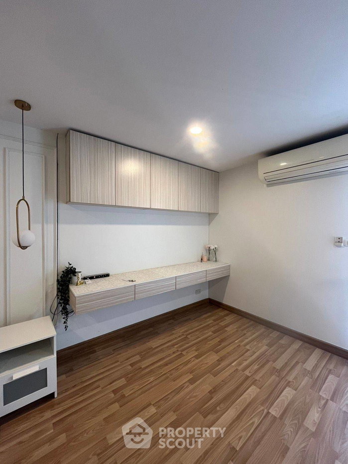 picture Studio Condo at Regent Home 20 near MRT Bang Son (ID 2964462) - 4/9
