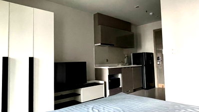 Condos for rent : 16,000✨🥰 Life asoke rama9 MRT rama9 Concact Line: katk03