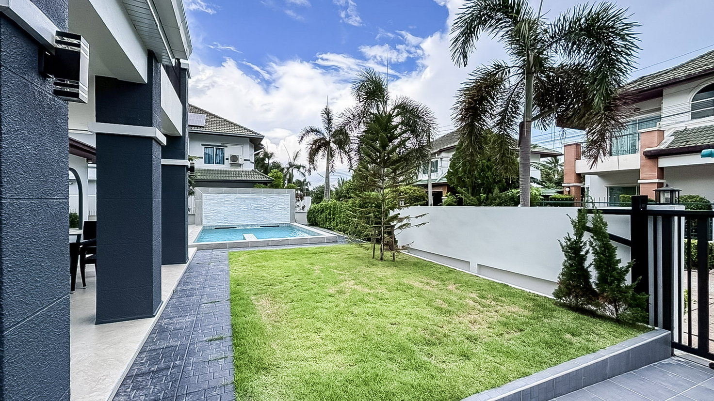 picture Luxury Renovated Pool Villa for Rent East Pattaya - 3/22