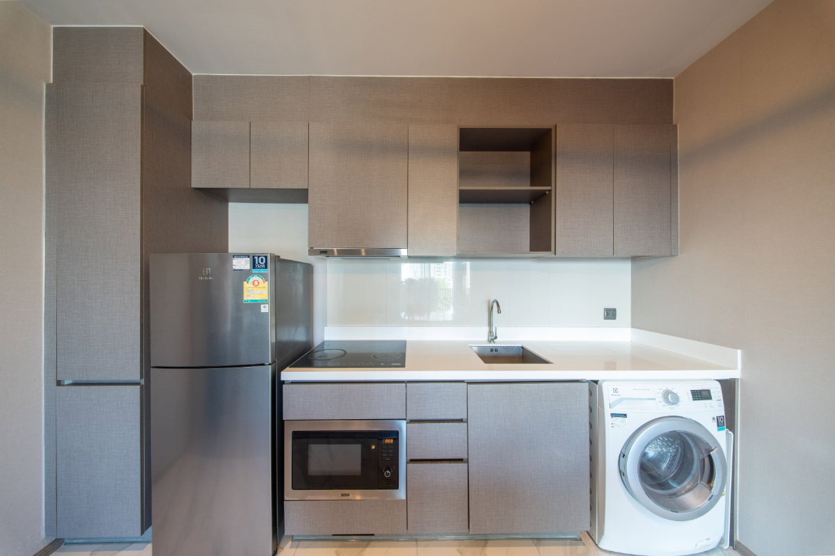 picture Best-Value 2BR Corner Condo in Ekkamai, 30.89% Below Market - U6151816 - 12/15