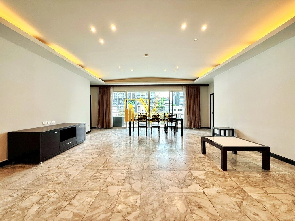 รูป Large 4 Bedroom Penthouse Apartment For Rent in Sathorn - BR0715AP - รูปที่ 1/45