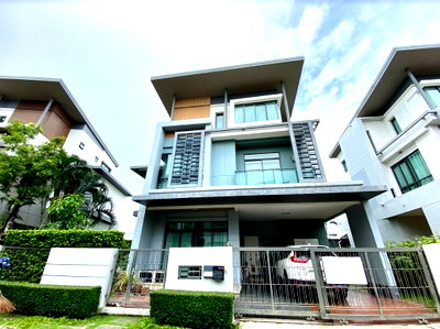 บ้านเดี่ยว กรุงเทพมหานคร : LTHC7425 – Single House in Nawamin FOR SALE 4 beds 5 baths Size 300 Sq.M. Near MRT Lat Phrao Station ONLY 15.9 MB