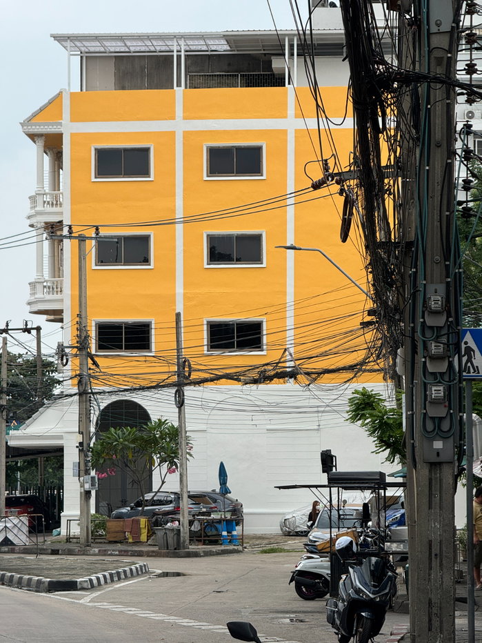 รูป ตึกแถว 5 ชั้นครึ่ง (รวมดาดฟ้า) 50 เมตรจากสถานีรถไฟสามเสน ใกล้เคียงกรมสรรพสามิตร ตลาดราชวัตร กรมโยธาธิการ โรงเรียนเสนาธิการทหารบก รพ วิชัยยุทธ รพ รามาฯ - รูปที่ 16/34