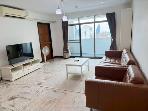 LTH13724 – Condo for Rent | Royal Castle Sukhumvit 39 | 110 sqm | 2 Beds 2 Baths | Near BTS Phrom Phong | 45K/Month | คอนโดให้เช่า รอยัลคาสเซิล สุขุมวิท 39