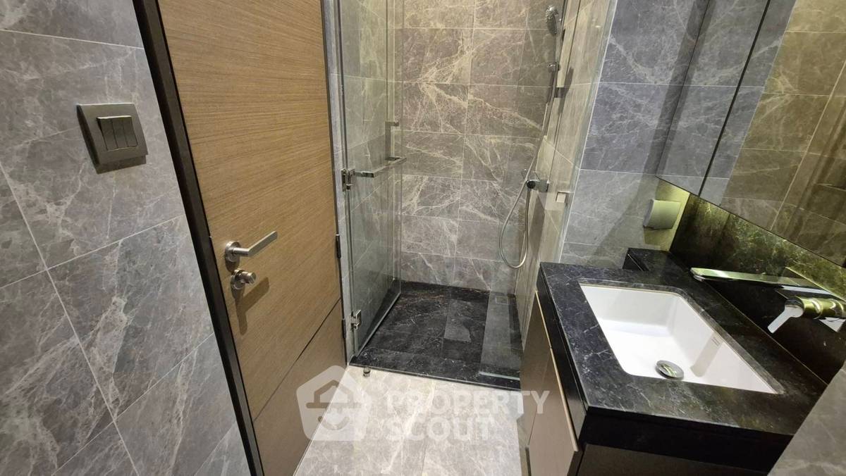 picture 2-BR Condo at 28 Chidlom near BTS Chit Lom (ID 2943852) - 9/16