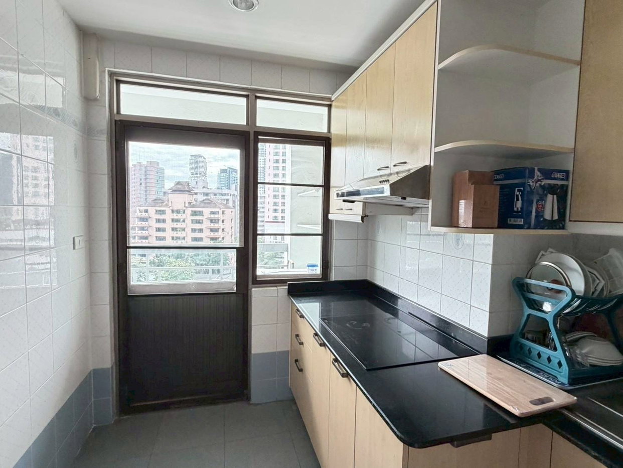 รูป LTH13725 – Condo for Rent | Royal Castle Sukhumvit 39 | 140 sqm | 3 Beds 2 Baths | Near BTS Phrom Phong | 55K/Month | คอนโดให้เช่า รอยัลคาสเซิล สุขุมวิท 39 - รูปที่ 13/14