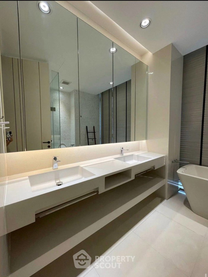 picture 2-BR Condo at Vittorio Sukhumvit 39 near BTS Phrom Phong (ID 2965576) - 5/21