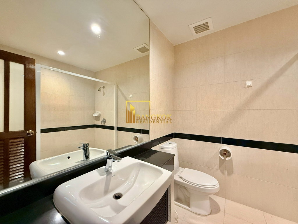 รูป Large 4 Bedroom Penthouse Apartment For Rent in Sathorn - BR0715AP - รูปที่ 25/45