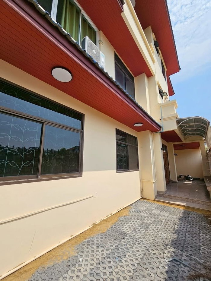 รูป WS7647 🏡✨ ให้เช่า บ้านเดี่ยวหลังใหญ่ ลาดพร้าว 93  ในพื้นที่ 111 ตร.ว. เลี้ยงสัตว์ได้  🐶🐱 เพียง  15.5 ล้านบาท - รูปที่ 5/22