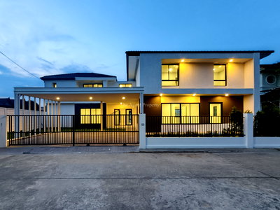 บ้านเดี่ยว นนทบุรี : ขายบ้านรีโนเวทใหม่ นันทวัน วงแหวน-รัตนาธิเบศร์ หลังริม เนื้อที่ 108.5 ตร.ว. หลังริม 5 นอน 5 น้ำ โครงการคุณภาพ Land & Houses บางใหญ่ ลดทันที 1 ล้านบาท