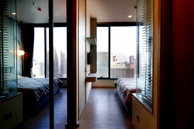 Condos for rent : 🔺Super special!🔺 For rent condo THE ESSE ASOKE Building 1, Floor 32,1 bed room, Room size 44.00 sqm