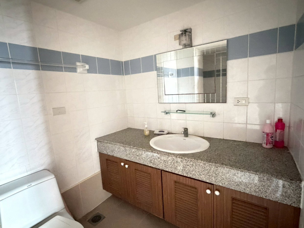 รูป LTH13725 – Condo for Rent | Royal Castle Sukhumvit 39 | 140 sqm | 3 Beds 2 Baths | Near BTS Phrom Phong | 55K/Month | คอนโดให้เช่า รอยัลคาสเซิล สุขุมวิท 39 - รูปที่ 7/14