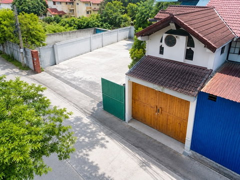 BTS อุดมสุข 390 ม. 56 ตร.ว. 7นอน 4น้ำ 300ตรม. ถนนสุขุมวิท 62-68 บ้าน 2ชั้น AIRBNB โฮมออฟฟิศ