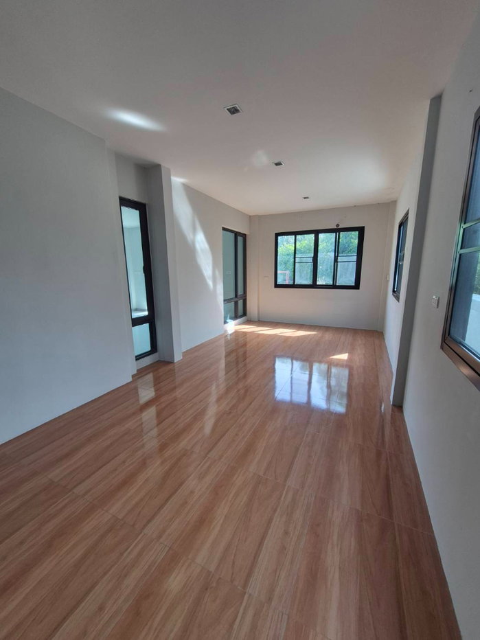 รูป  303AGKI ขาย! ถูกที่สุดในโครงการ บ้านเดี่ยว 2 ชั้น “ซื่อตรงพรีเมียม บางบัวทอง”  - รูปที่ 5/8