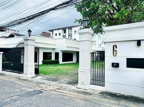  Stand Alone Home office  Nak Niwat 12