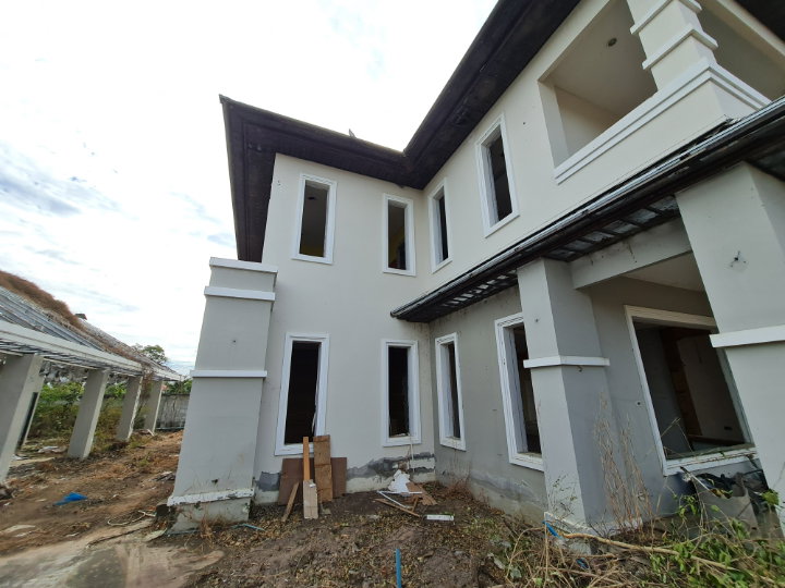 รูป บ้านเดี่ยว พร้อมสระน้ำ บนที่ดิน เนื้อที่ 2-0-18.5 ไร่ ต. เหนือเมือง อ. เมืองร้อยเอ็ด จ. ร้อยเอ็ด (ติดต่อ ปิยะพันธ์) - รูปที่ 2/7