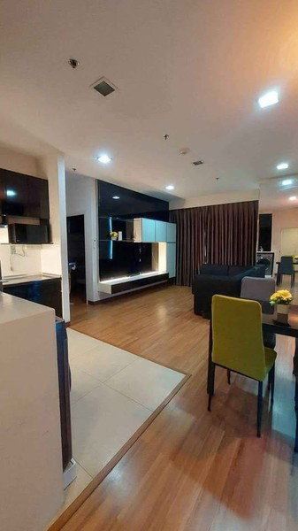 picture A050047 Vantage Ratchavipa - 1/7