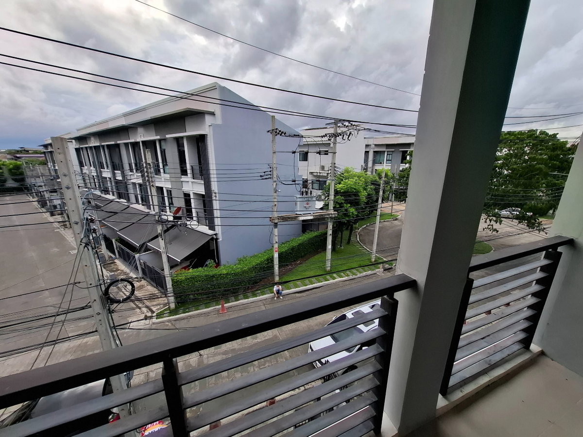 รูป AL-ZF_026| ทาวน์โฮม 3.5 ชั้น โครงการ บ้านกลางเมือง งามวงศ์วาน (หลังริม) ใกล้รถไฟฟ้าสายสีแดง (สถานีบางเขน)   (ราคาถูก! 4,000,000 บาท) - รูปที่ 3/38